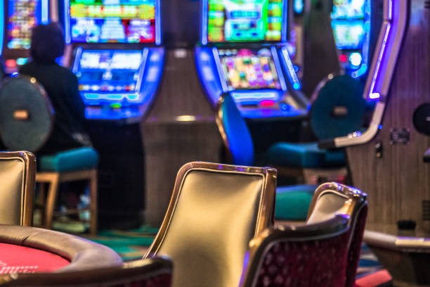 soqi88 live dealer studio with multiple camera feeds and English-speaking dealer